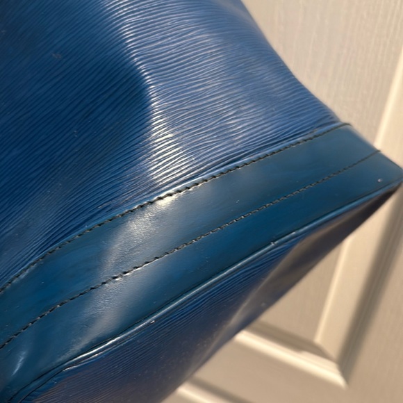 Preloved Louis Vuitton epi Noe GM bucket bag - Picture 12 of 16